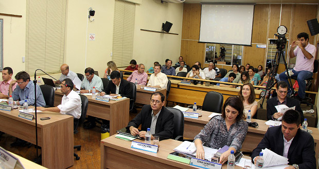 Resumo da 38ª Sessão Ordinária, de 22 de outubro de 2013