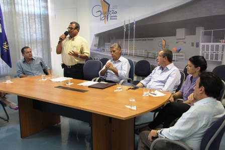 COMPPHARA E FUNDEB - Vereadores participam da posse dos novos conselheiros municipais.