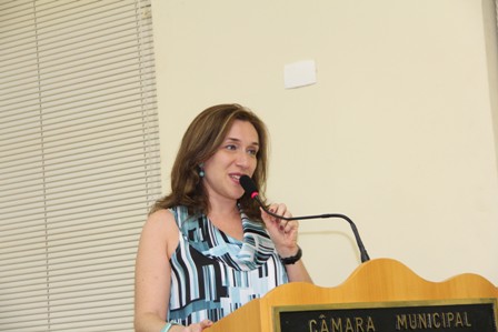 Juliana apresenta três emendas ao orçamento