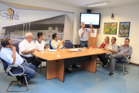 Vereadores participam de posse do COMCRIAR e destacam a importância dos novos conselheiros.