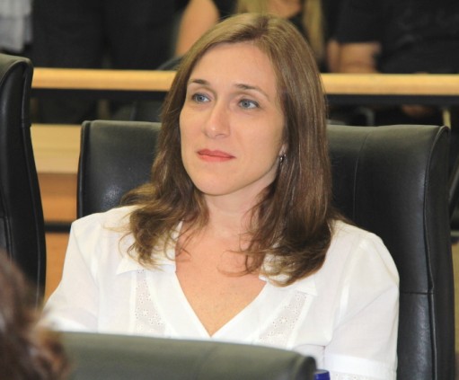 Juliana pede cadastro online de animais para doação