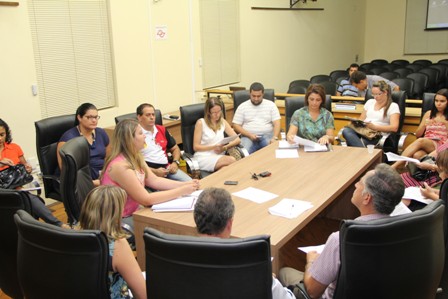Lei que restringe estagiários em consulta ginecológica é debatida na Câmara