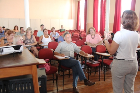 Proposta do Parlamento Jovem é apresentada a Diretoria de Ensino