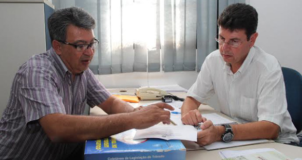 “Araraquara terá pátio para cumprir e abrigar lei de carros parados”, diz Tenente Santana