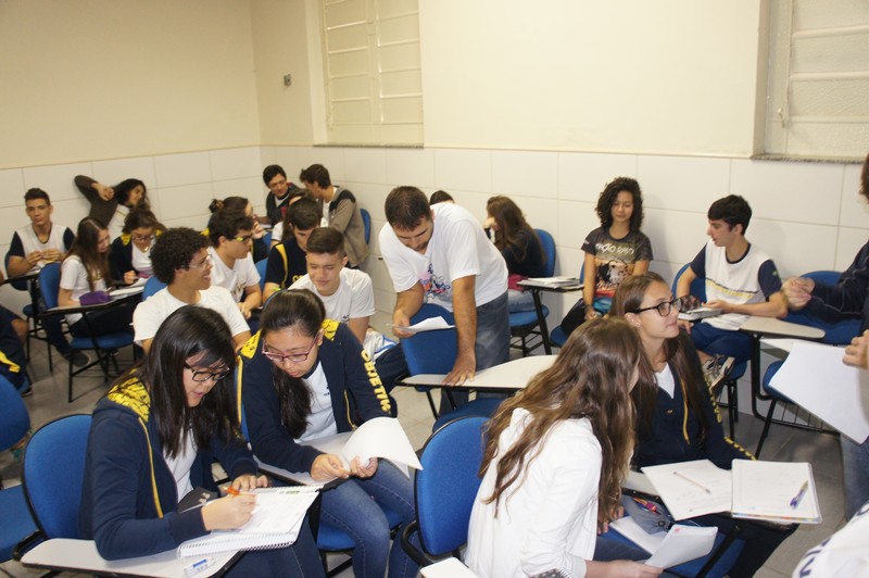 Parlamento Jovem encerra segunda etapa nas escolas despertando o interesse pela política