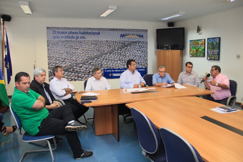 Vereadores apoiam vacinação contra a dengue pleiteada pela Prefeitura