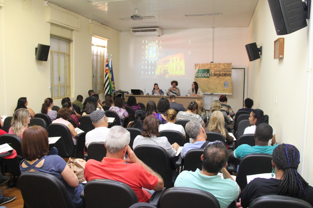 Debate mostra avanços e problemas nos 10 anos da Lei Maria da Penha (com vídeo)