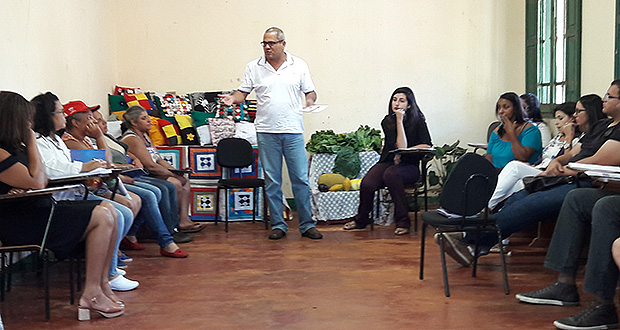 Encontro de mulheres de assentamento rural revela violência contra a mulher do campo