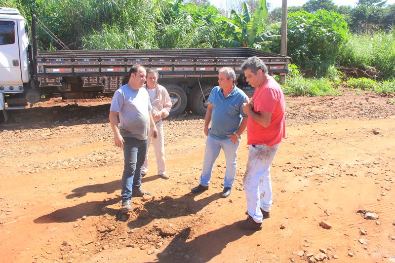 Empresários pedem solução para ruas sem asfalto no Jardim das Gaivotas
