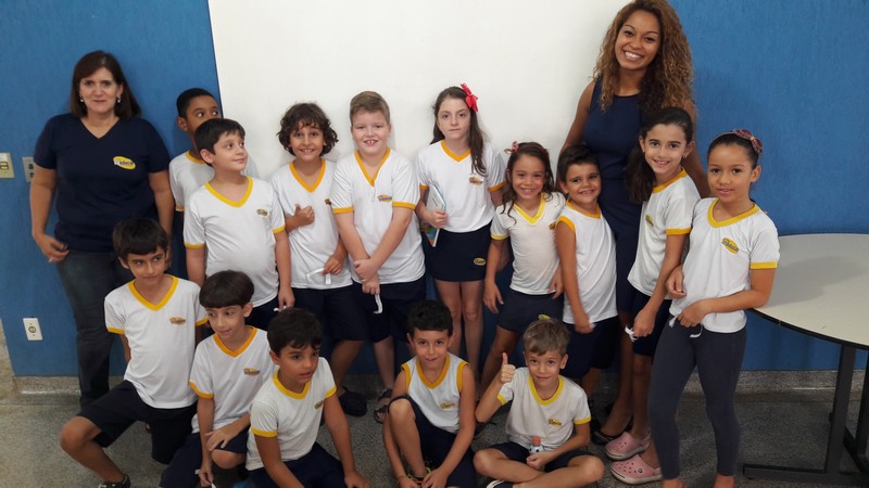 Thainara realiza bate-papo com alunos da COEDUCAR