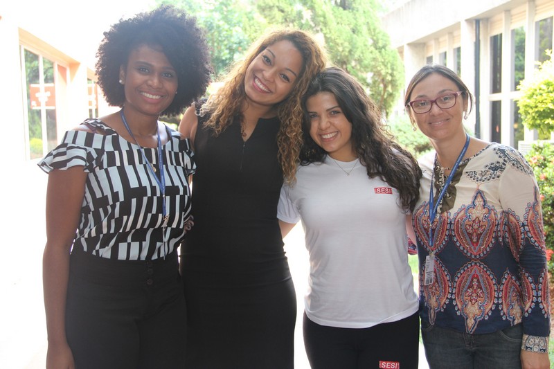 Feminismo: Thainara Faria compartilha conhecimento com alunos do ensino médio