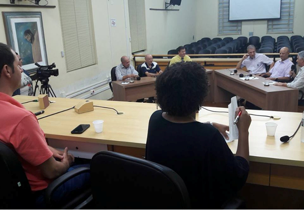 Roda de Conversa no Plenário da Câmara lembra Dia do Jornalista