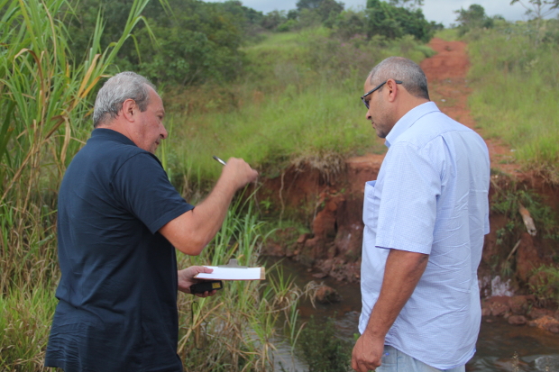 Reconstrução das pontes do Assentamento Monte Alegre perto de uma solução