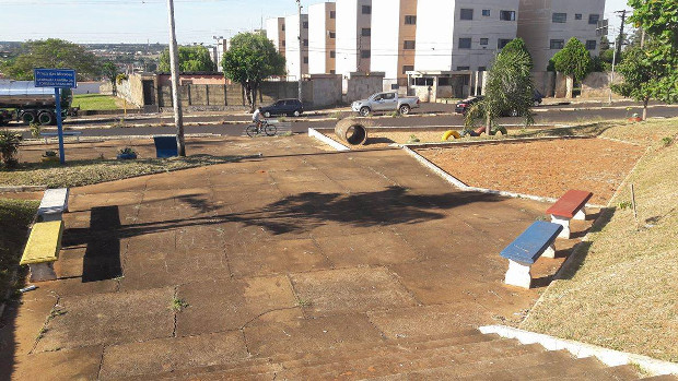 Pedido de limpeza da Praça das Missões foi atendido