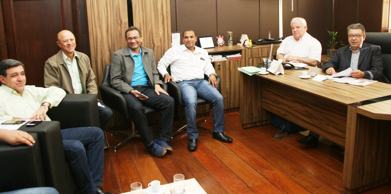 Vereadores analisam novos projetos apresentados na Câmara