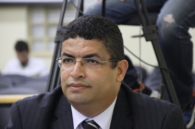 Zé Luiz faz questionamentos sobre o Ambulatório Veterinário do Pinheirinho
