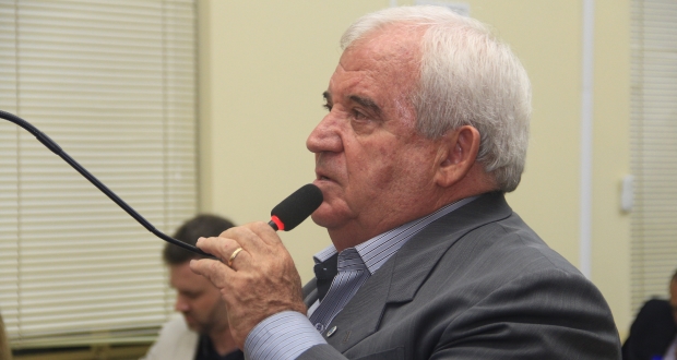 Resposta sobre situação de vacina surpreende Porsani