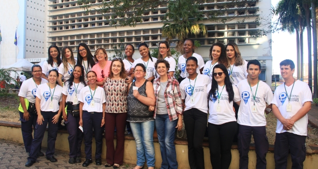 Juliana Damus participa do Dia do Estacionamento Solidário