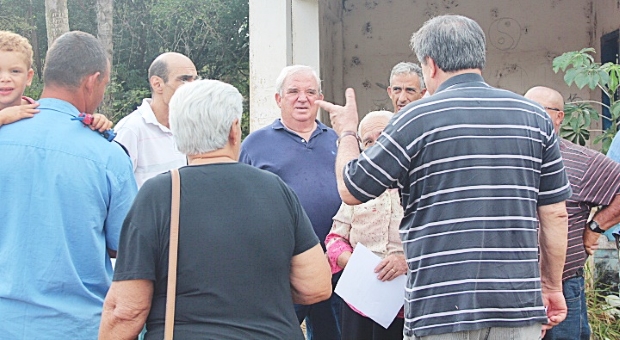 Horto de Bueno pede coleta de lixo nas porteiras