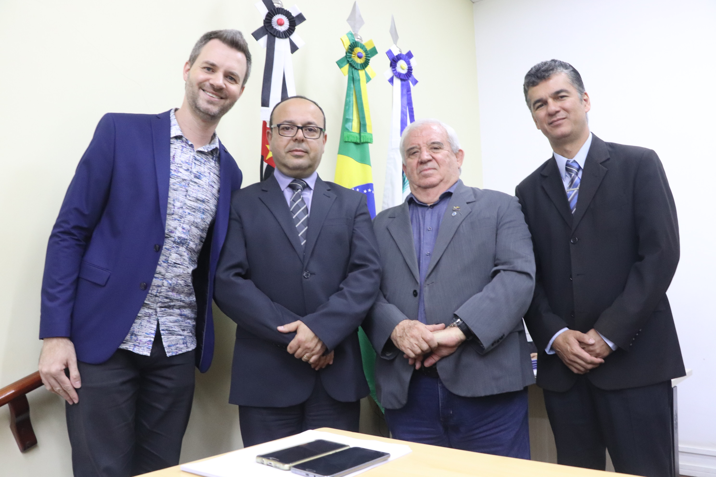 Grupo de vereadores pede informações sobre trabalho terceirizado na Prefeitura