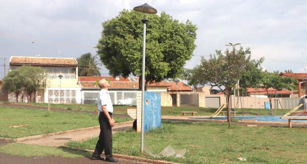 Praça no Jardim São Jorge é alvo de vandalismo