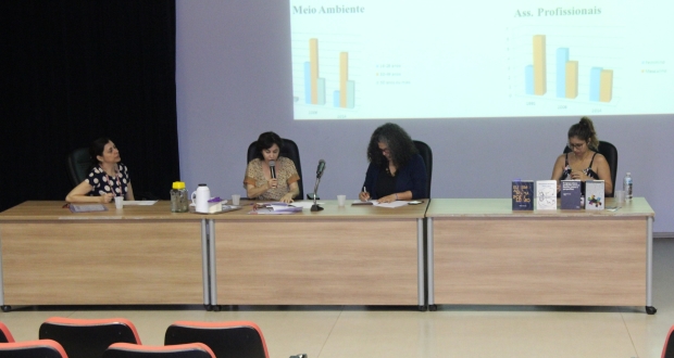 Thainara Faria confere Semana de Pós-Graduação da Unesp