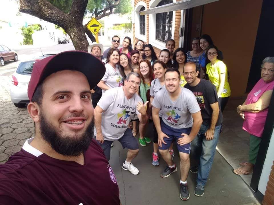 Grupo Sementes Solidárias realiza festa para as crianças