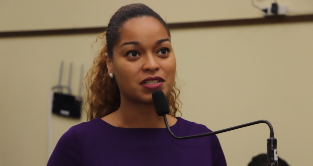 Thainara Faria reivindica melhorias para Araraquara