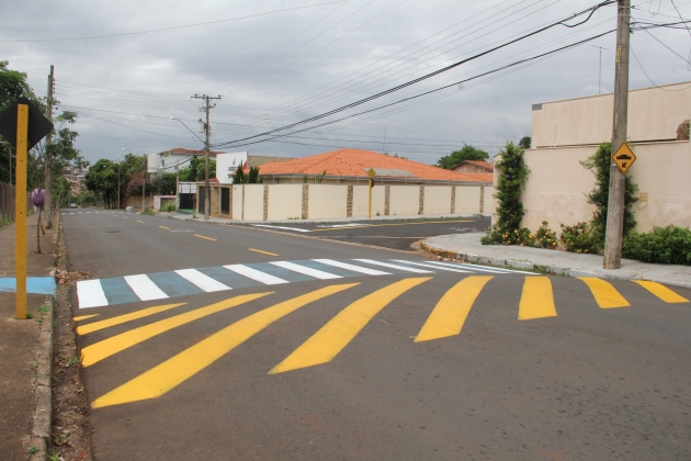 Vias do Botânico ganham melhorias em sinalização
