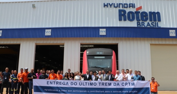 Na entrega de trem da CPTM, Tenente Santana lamenta não haver novas encomendas