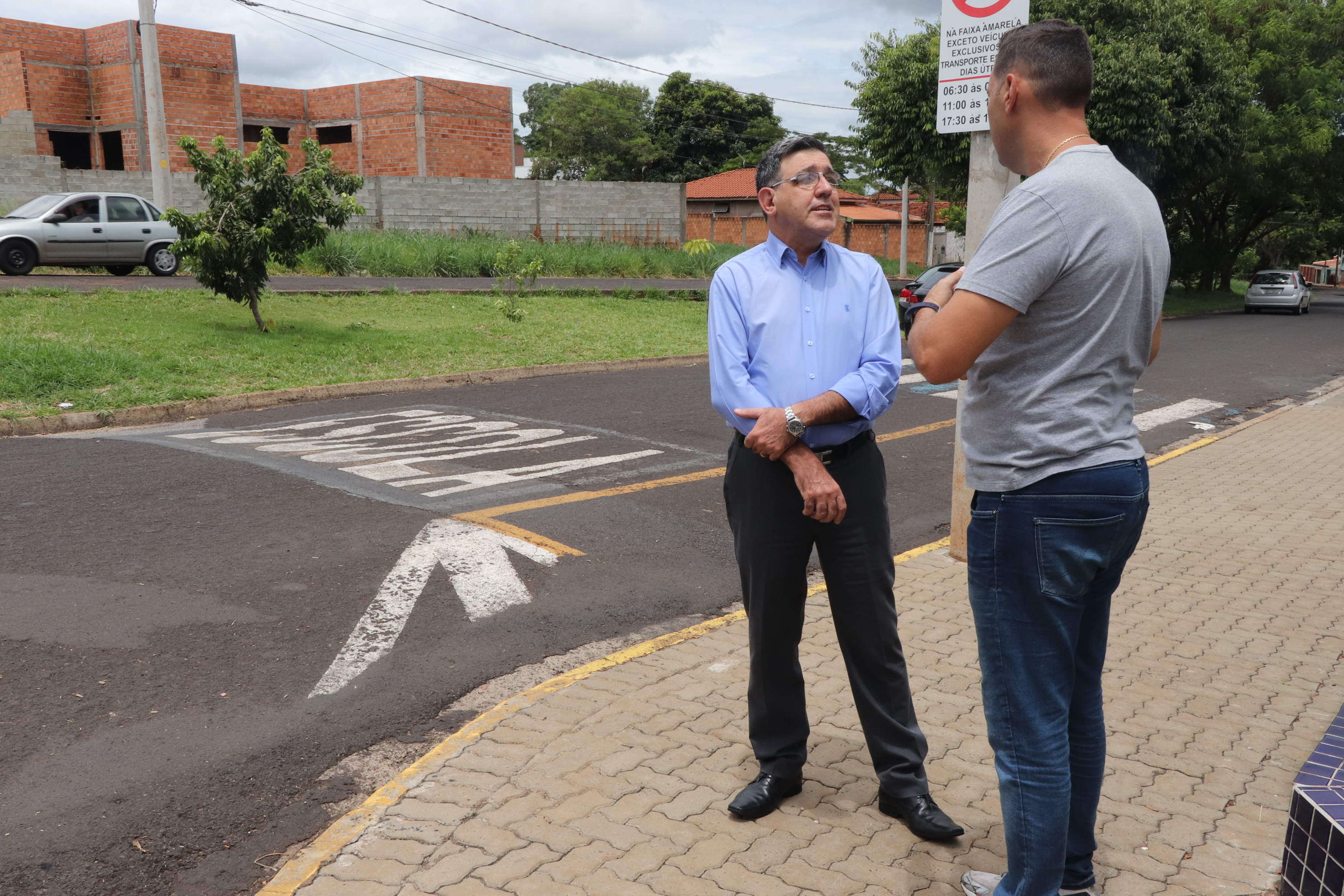 Escola reivindica lombofaixa para segurança dos alunos