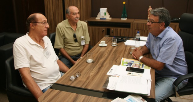 Presidente da Câmara Municipal recebe veteranos da PM